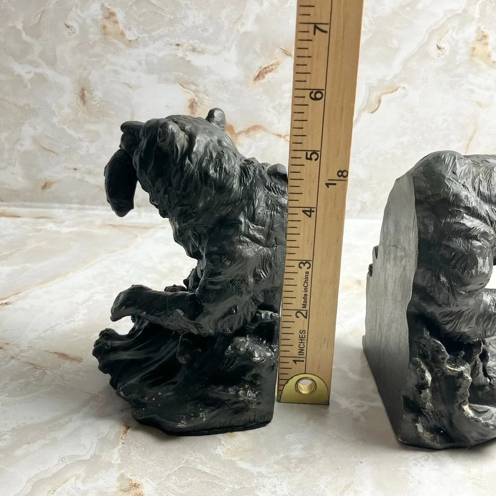 2000 Avery Creations Grizzly Bear Fishing Bookends Molded Resin Faux Bronze